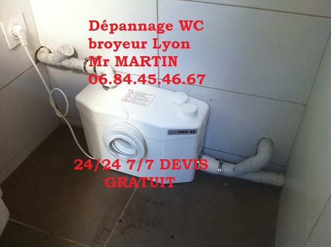 plombier urgence dépannage WC broyeur Lyon 7 